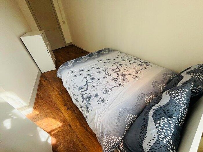 1 Bedroom Flat To Rent In Lewisham High Street, SE13