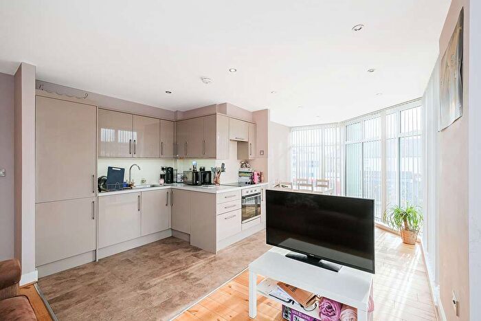 2 Bedroom Flat To Rent In A Broadway (), West Ealing, London, W13