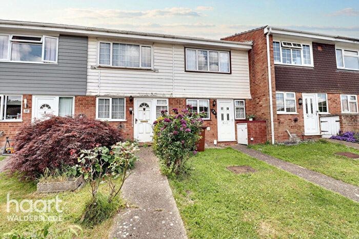 2 Bedroom Terraced House For Sale In Waverley Close, Chatham, ME5