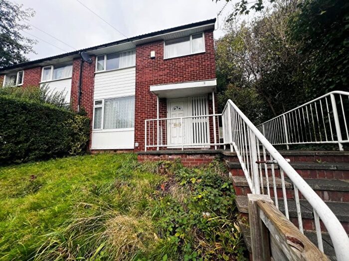 3 Bedroom Semi-Detached House To Rent In Queenswood Drive, Kirkstall, Leeds, LS6