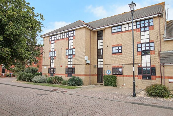 2 Bedroom Flat To Rent In East Point, Emerald Quay, Shoreham-By-Sea, BN43