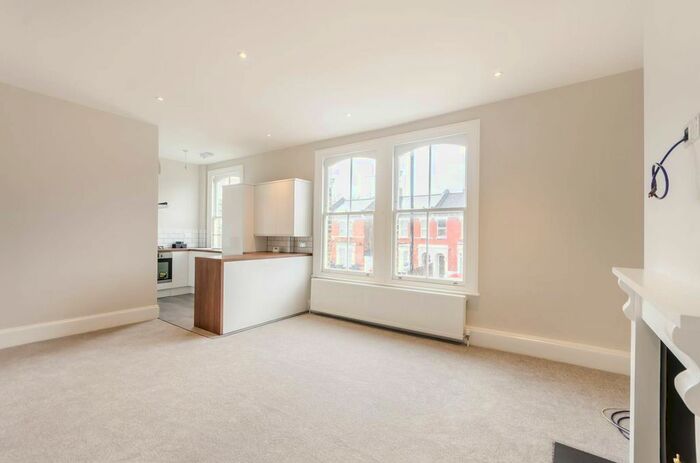 2 Bedroom Property To Rent In Alexandra Road, Turnpike Lane, London, N8