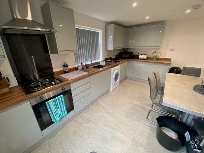 3 Bedroom House To Rent In Henshaw Avenue, Ilkeston, DE7