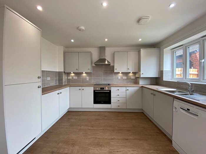 3 Bedroom House To Rent In The Avenue, Corby, NN17