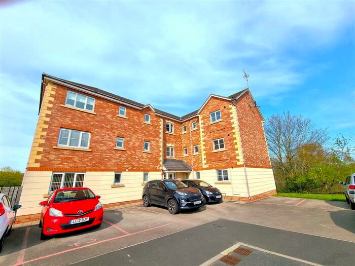2 Bedroom Apartment To Rent In Congburn View, Pelton Fell, DH2