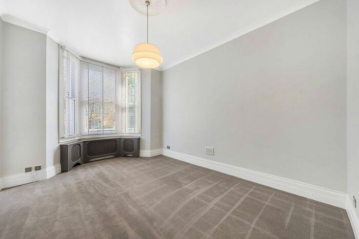 1 Bedroom Flat To Rent In Finborough Road, Chelsea, London, SW10