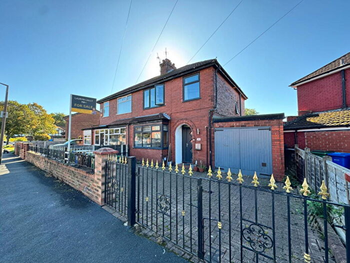 3 Bedroom Semi-Detached House For Sale In Barlow Fold Road, Reddish, Stockport, SK5