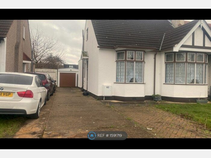 3 Bedroom Semi-Detached House To Rent In Levett Gardens, Ilford, IG3