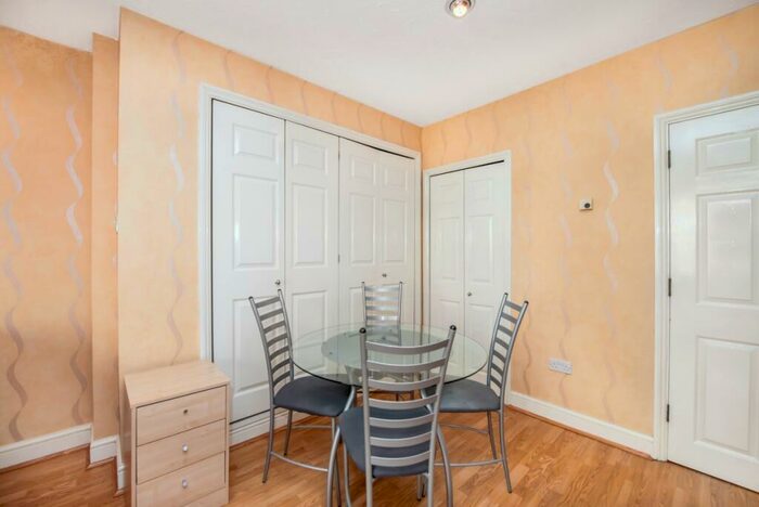1 Bedroom Flat To Rent In Gun Wharf, Wapping High Street, London, E1W