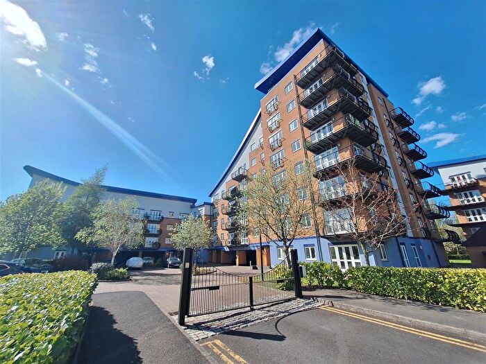 2 Bedroom Flat To Rent In Luscinia View, Napier Road, Reading, RG1