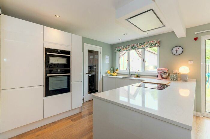 4 Bedroom Detached House For Sale In Glendinning Way, Kirkliston, Edinburgh, EH29