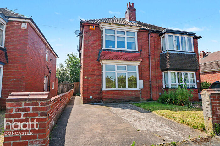 3 Bedroom Semi-Detached House For Sale In Pembroke Avenue, Balby, Doncaster, DN4