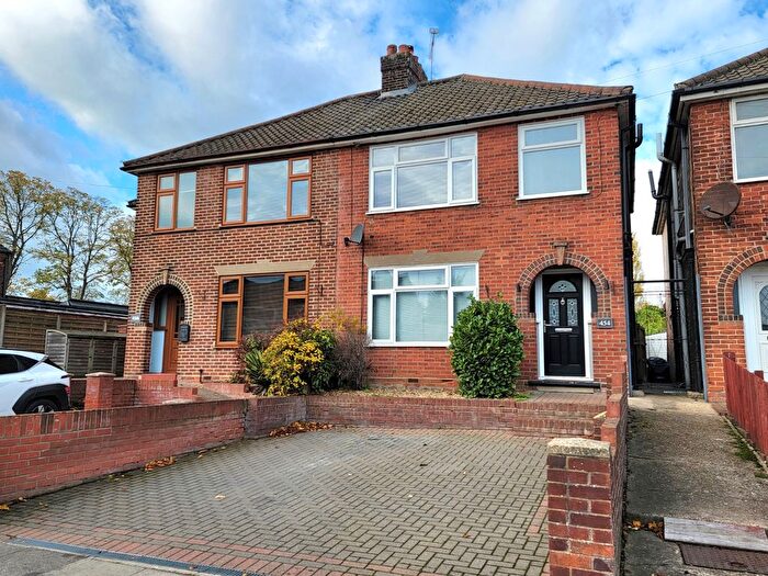 3 Bedroom Semi Detached House For Sale In Wherstead Road, Ipswich, Suffolk, IP2