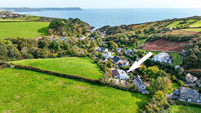 4 Bedroom Detached House For Sale In Sunny Corner, Portloe, The Roseland, TR2
