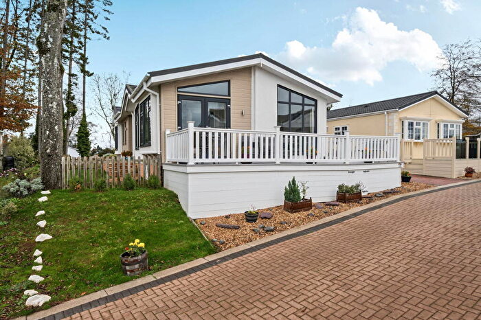 2 Bedroom Park Home For Sale In Castle Lake, Saltmarshe Castle Park, Nr Bromyard, Herefordshire, HR7