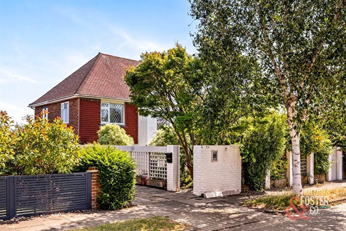 4 Bedroom Detached House For Sale In Wayland Avenue, Brighton, BN1
