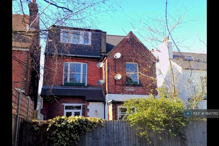 1 Bedroom Flat To Rent In Lemsford Road, St. Albans, AL1
