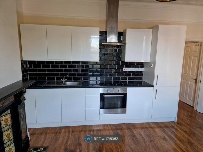 2 Bedroom Flat To Rent In Leghorn Road, London, NW10