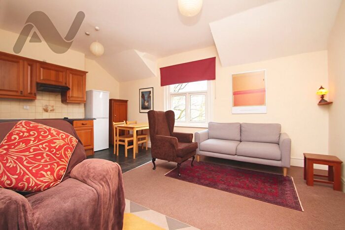 1 Bedroom Flat To Rent In Highbury Park, London, N5