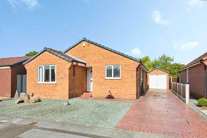 3 Bedroom Detached Bungalow For Sale In Jennings Way, Burton-On-Trent, DE14