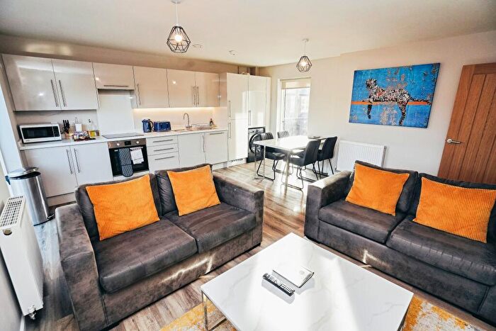 2 Bedroom Flat To Rent In Radcliffe Road, West Bridgford, NG2