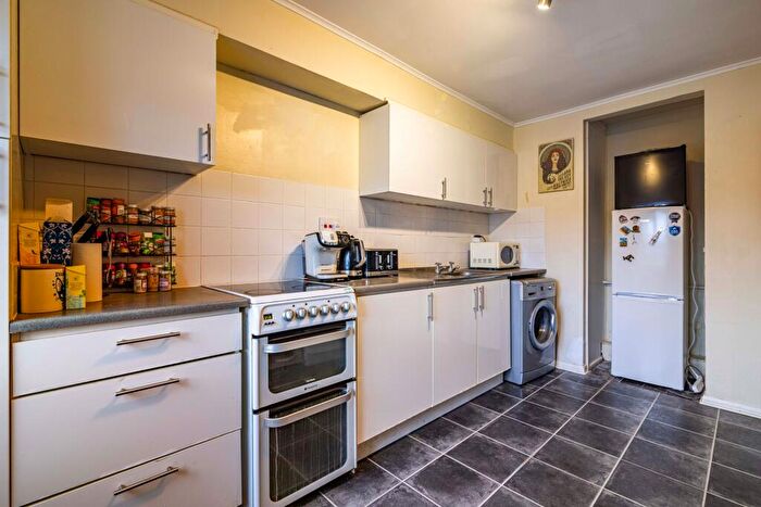 2 Bedroom Flat For Sale In Manor Road, Keyworth, NG12