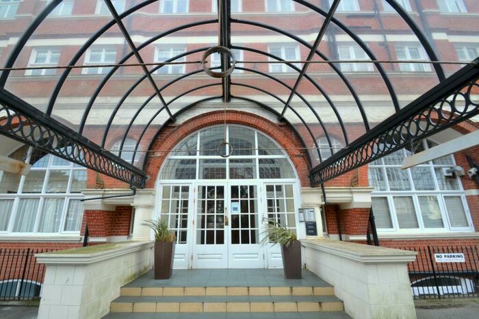 1 Bedroom Flat To Rent In Boscombe Spa, BH5