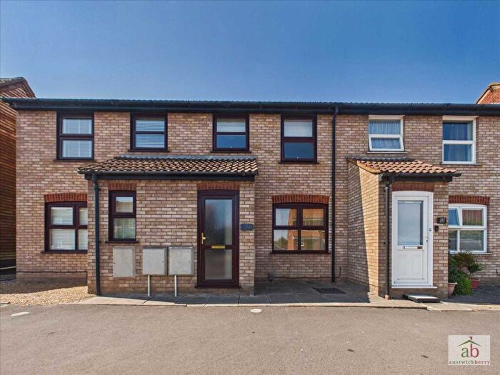 3 Bedroom Terraced House For Sale In High Street, Walton, IP11