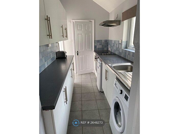 1 Bedroom Flat To Rent In Woodlands, Haywards Heath, RH16