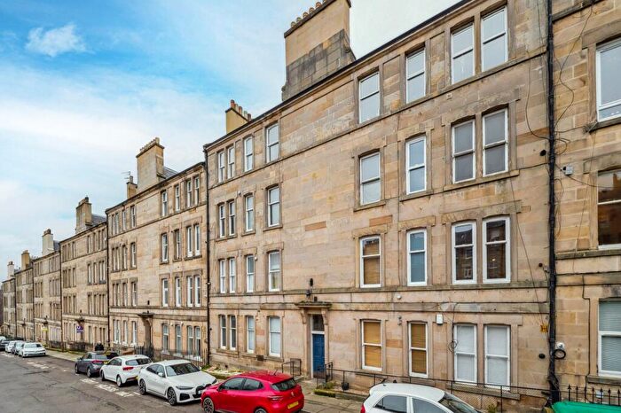 1 Bedroom Apartment For Sale In Comely Bank Row, Edinburgh, EH4