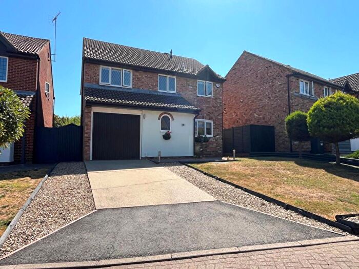 4 Bedroom Detached House For Sale In The Sandpipers, Gravesend, DA12