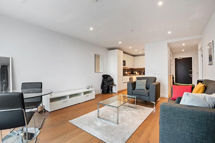 1 Bedroom Flat To Rent In Deacon Street, London, SE17