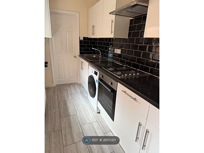 3 Bedroom Terraced House To Rent In Sherman Road, Reading, RG1