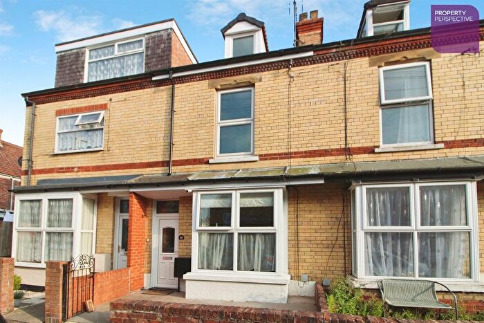 3 Bedroom Terraced House For Sale In Carlton Street, YO16