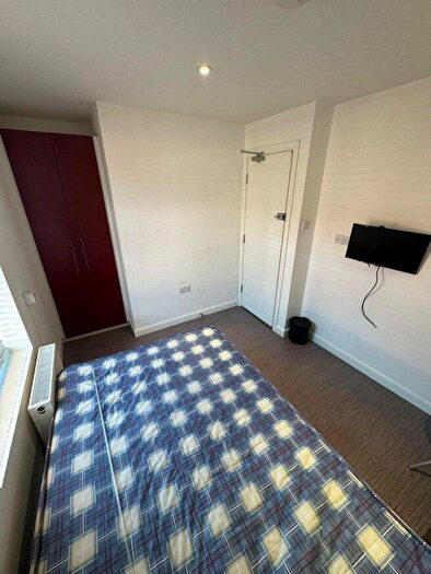 4 Bedroom Flat To Rent In Stubbs' Gate, ST5