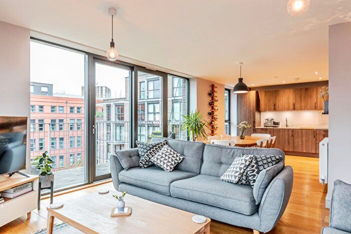 2 Bedroom Flat For Sale In St. Johns Road, Southville, Bristol, BS3