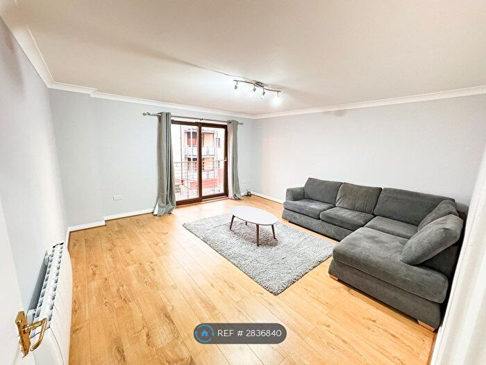 2 Bedroom Flat To Rent In Allan Lane, Dundee, DD1