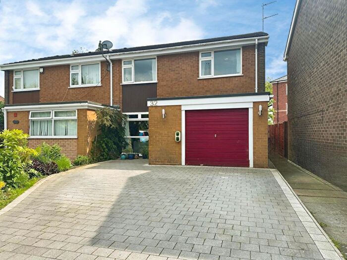 3 Bedroom Semi Detached House For Sale In Westland Avenue, Wolverhampton, WV3