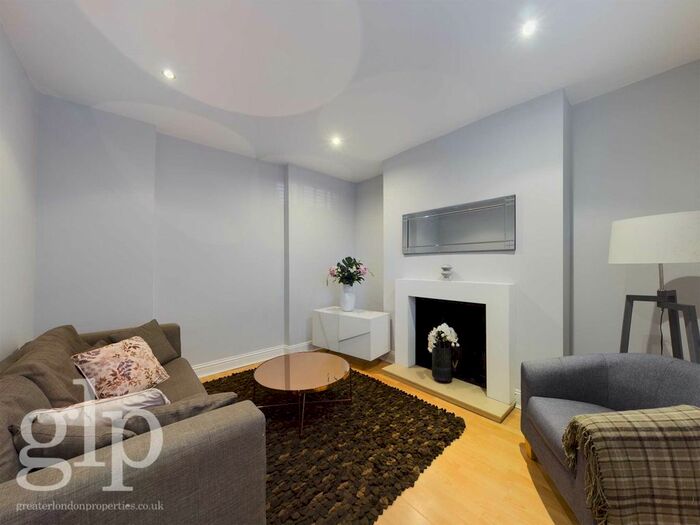 1 Bedroom Flat To Rent In Connaught Street, Hyde Park, London, W2