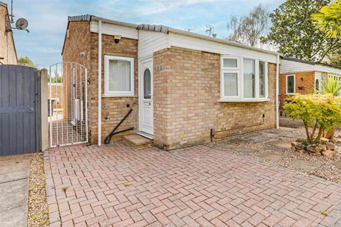 2 Bedroom Detached House For Sale In Field Avenue, Hucknall, NG15