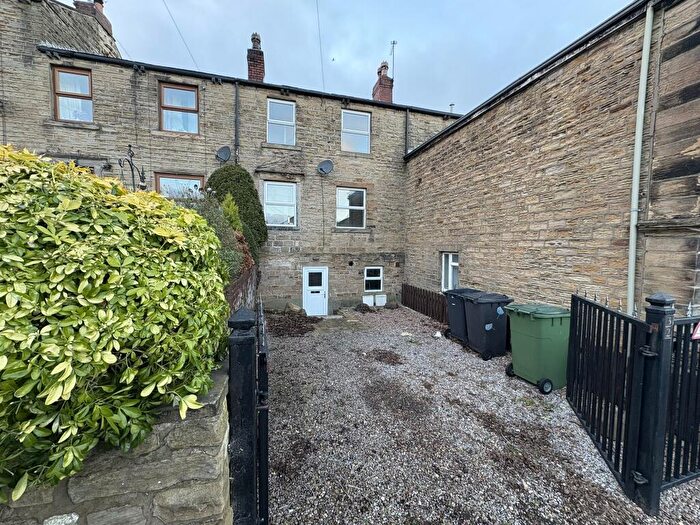 2 Bedroom Terraced House To Rent In High Street, Clayton West, Huddersfield, HD8