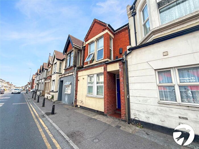 3 Bedroom Duplex To Rent In Balmoral Road, Gillingham, Kent, ME7