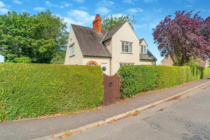 4 Bedroom Character Property For Sale In King Edwards Way, Edith Weston, Rutland, LE15