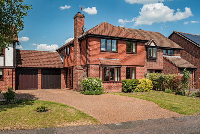 4 Bedroom Detached House For Sale In Alexander Close, Abingdon, OX14