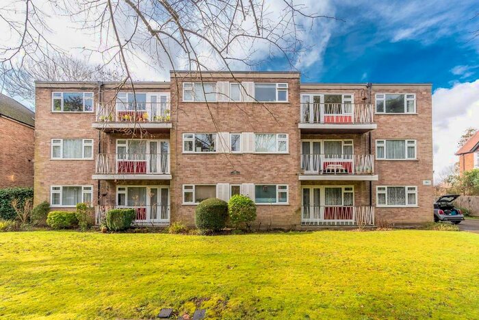 Studio For Sale In Linden Lea, Hatch End, Pinner, HA5