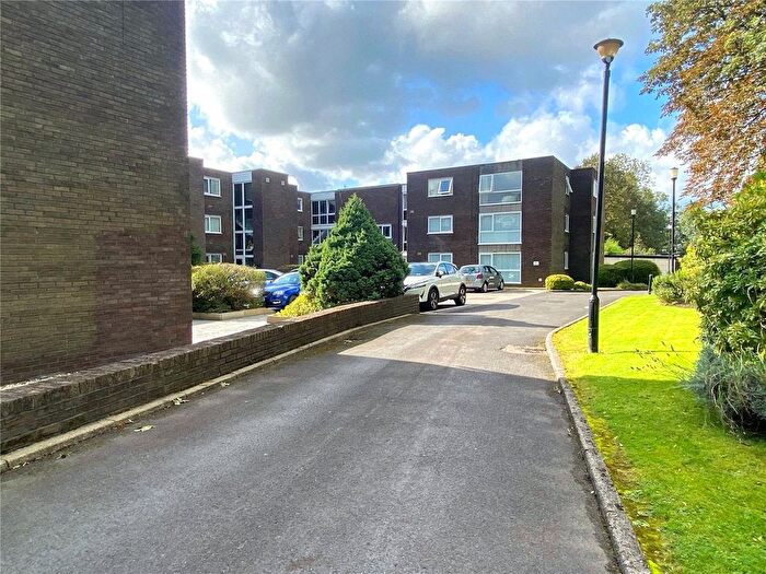 1 Bedroom Flat For Sale In Burnell Court, Heywood, Greater Manchester, OL10
