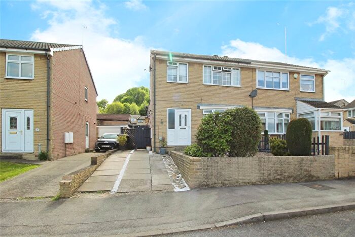 3 Bedroom Semi-Detached House For Sale In Aylesbury Crescent, Sheffield, South Yorkshire, S9
