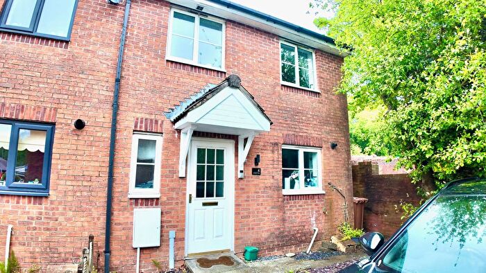 3 Bedroom Semi-Detached House For Sale In Blackwood, NP12