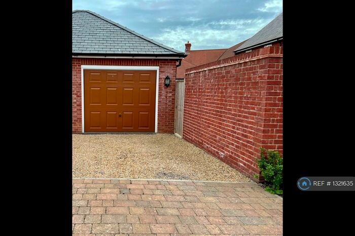 3 Bedroom End Of Terrace House To Rent In Hutchings Way, Yeovil, BA21