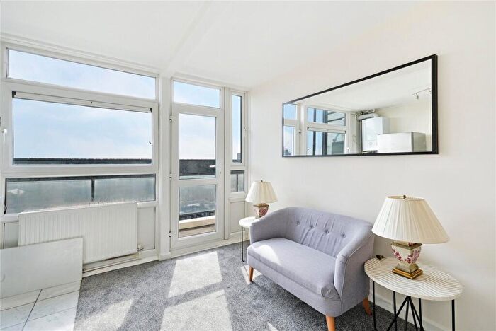 3 Bedroom Apartment To Rent In Tyers Street, Vauxhall, SE11